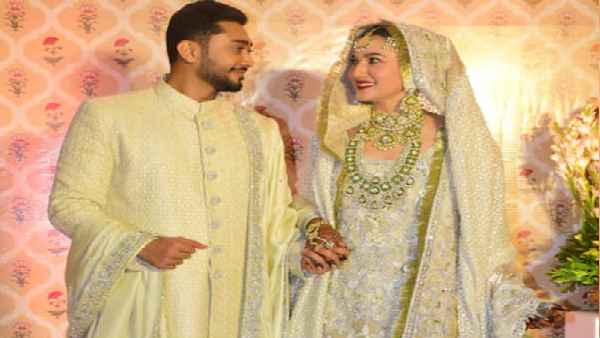 गौहर खान ने शेयर किया पति जैद संग संग बेडरूम वीडियो