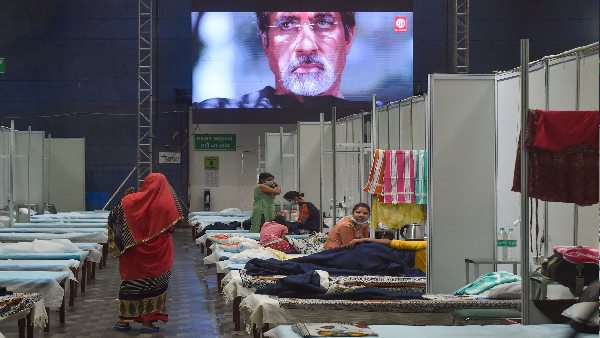 दो बच्चों को भी लिया है गोद