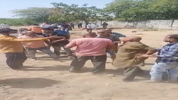 अंतिम संस्‍कार के बाद तीये की रस्म निभाने गए 