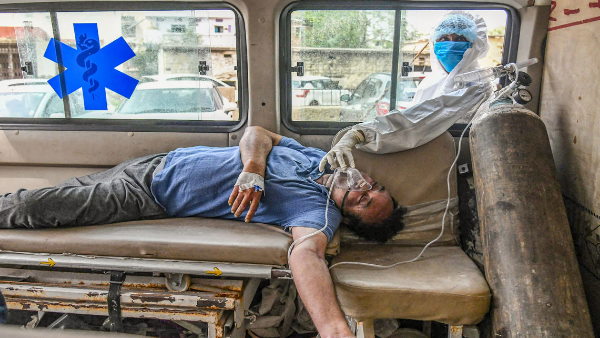 आंध्र में मचाई तबाही