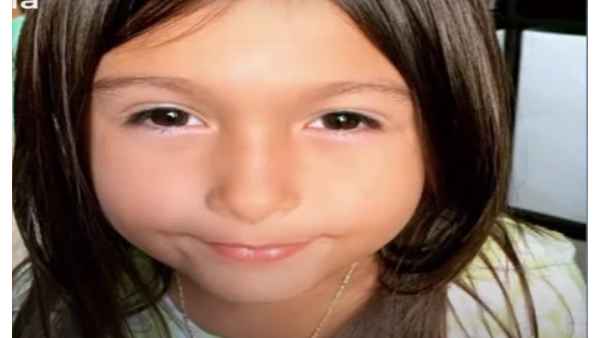 हवाई बीच पर समुद्र में खेल रही 6 वर्षीय बच्‍ची का शार्क से आमना-सामना