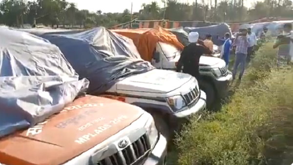Over 30 ambulances parked in Saran Bihar, pappu yadav raises questions, then rajiv pratap rudy reply