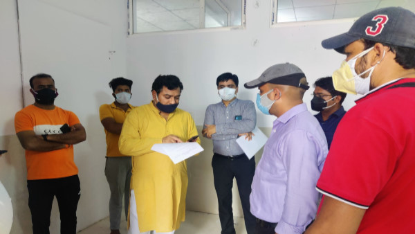 रोज सैकड़ों लोगों के फोन आते रोज सैकड़ों लोगों के फोन आते