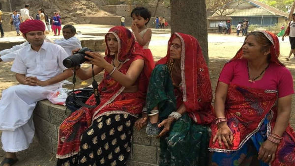  कौन हैं सरपंच चंदा धायल