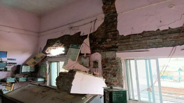 क्या कहा स्टेशन मास्टर ने ? 