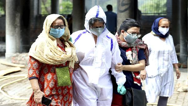 देश में 40 दिन बाद आए सबसे कम नए केस देश में 40 दिन बाद आए सबसे कम नए केस