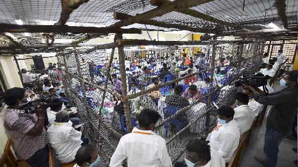 Tamil Nadul Vidhan Sabha Chunav Results:DMK made an edge over ruling AIADMK, see the most accurate figures Tamil Nadul Vidhan Sabha Chunav Results:DMK made an edge over ruling AIADMK, see the most accurate figures