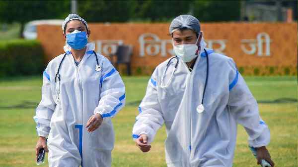 संभावित नए वेरिएंट को लेकर चिंता