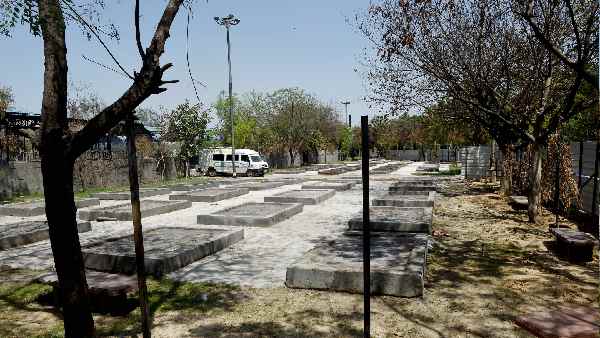 13 अप्रैल से बदल गई थी श्मशान भूमि की सूरत 