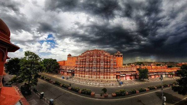 12 जिलों में भारी बारिश की चेतावनी