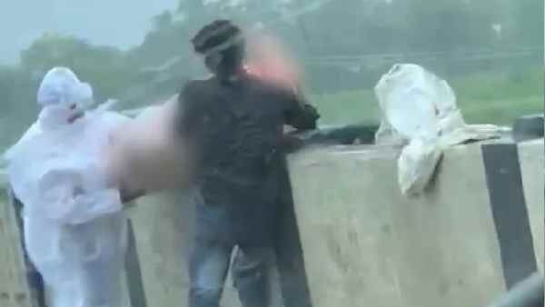 सुप्रीम कोर्ट ने नदी में शव फेंके जाने पर की व्यंगात्मक टिप्पणी