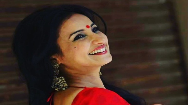 एक-दूसरे की मदद करते हैं लोग 