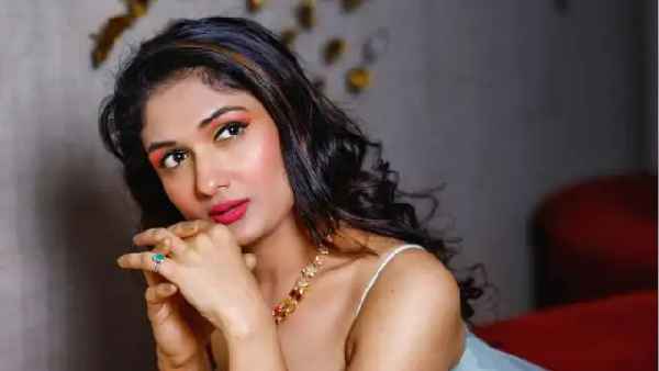 ईशा अग्रवाल ने कहा छोटी जगहों के कलाकारों की राह है बड़ी मुश्किल ईशा अग्रवाल ने कहा छोटी जगहों के कलाकारों की राह है बड़ी मुश्किल