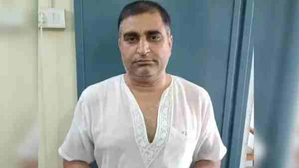 Engineer Jeetendra arrested for threatening messages to BKU leader Rakesh Tikait Engineer Jeetendra arrested for threatening messages to BKU leader Rakesh Tikait