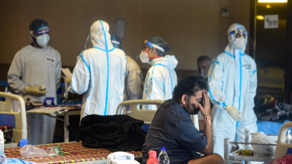 हैप्पी हाइपोक्सिया का प्रमुख कारण फेफड़ों में खून की नसों में थक्के जम जम जाते हैं