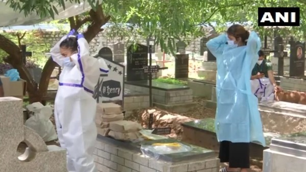 बरतते हैं पूरी सावधानी