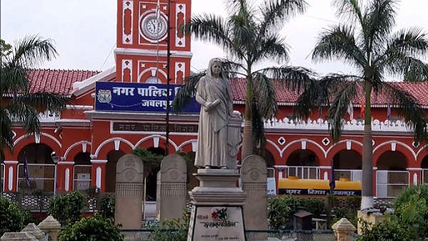 कानपुर के रहने वाले हैं अनूप कुमार सिंह