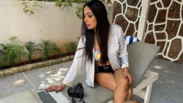 कृष्णा अभिषेक पत्नी कश्मीरा का बोल्ड अंदाज कृष्णा अभिषेक पत्नी कश्मीरा का बोल्ड अंदाज