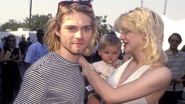 गिटार की भी बंपर बोली