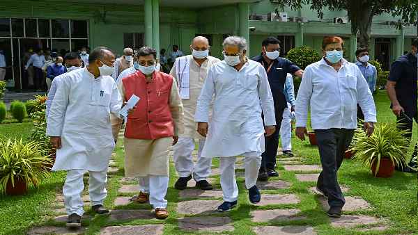 कांग्रेस सरकार की दलील कांग्रेस सरकार की दलील