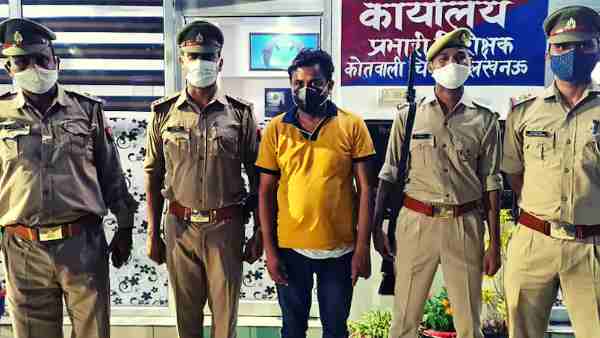 Govt teacher posing himself fake doctor treating corona patients arrested Govt teacher posing himself fake doctor treating corona patients arrested