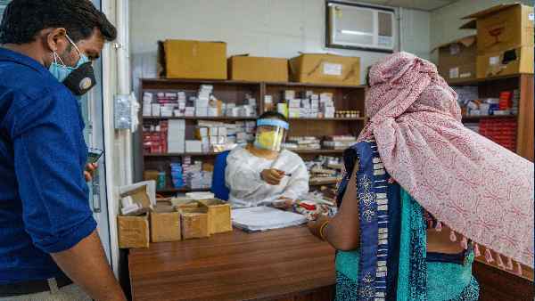 कोविड में खुद से दवा लेना खतरनाक- डॉक्टर