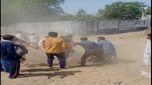 पप्‍पू राव को उसकी मौसी ने गोद ले लिया