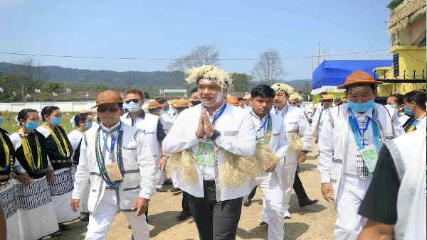 पेमा खांडू- अरुणाचल प्रदेश