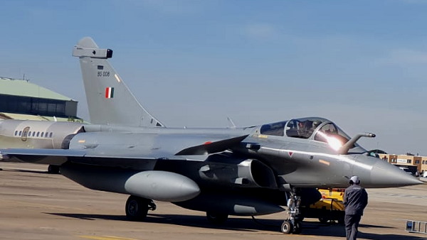 सुखोई-30 के मुकाबले इसलिए बेहतर राफेल 