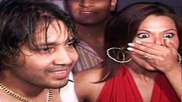  बर्थडे पर मीका सिंह ने राखी सावंत को सरेआम किया था लिपलॉक किस 