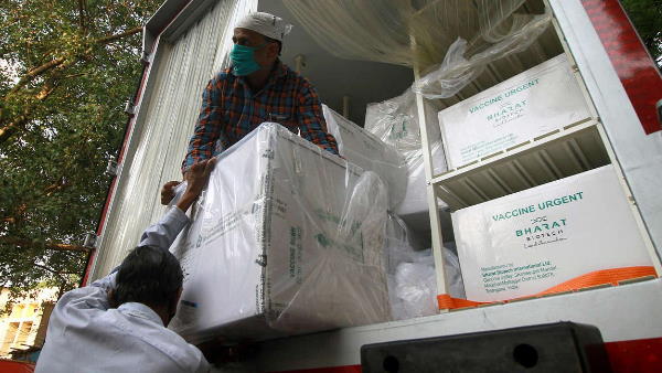 Yogi govt procure Sputnik V and other foreign vaccines, विदेशी वैक्सीन खरीदेगी योगी सरकार, Yogi adityanath, coronavirus vaccine, coronavirus, uttar pradesh, उत्तर प्रदेश