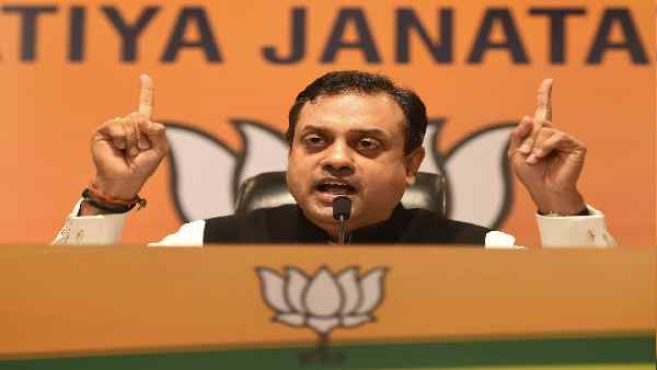 पीएम मोदी को बदनाम करने की कोशिश का आरोप लगाया था पीएम मोदी को बदनाम करने की कोशिश का आरोप लगाया था