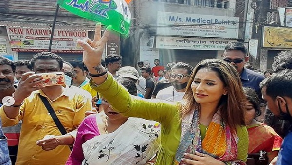 सायंतिका बैनर्जी (पश्चिम बंगाल) सायंतिका बैनर्जी (पश्चिम बंगाल)