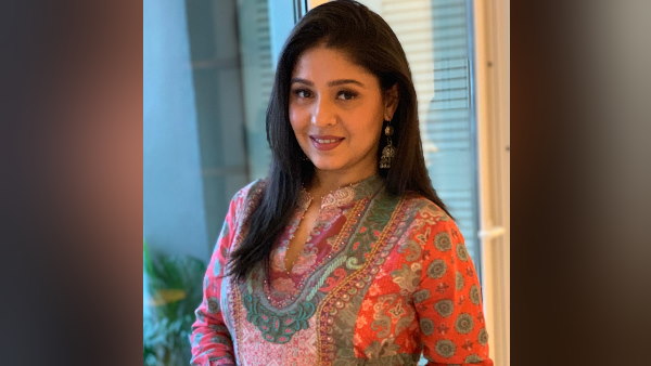 सुनिधि चौहान ने भी किया बड़ा खुलासा सुनिधि चौहान ने भी किया बड़ा खुलासा