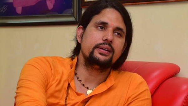 Swami Ananda Giri expelled from Niranjani Akhada Swami Ananda Giri expelled from Niranjani Akhada