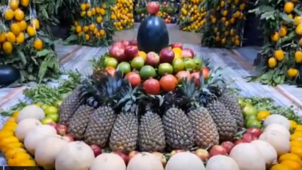 7 हजार आमों से सजाया गया मंदिर