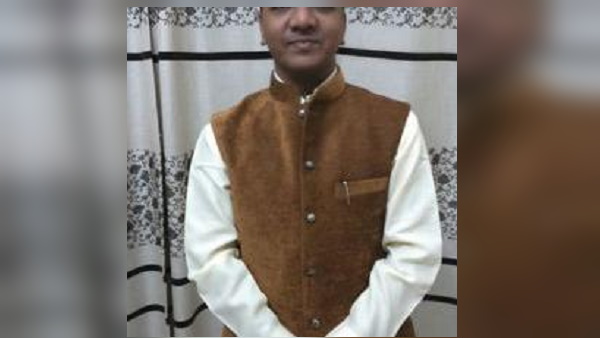 ahmedabad Vijay Parikh tweet viral, says- PM cares fund Donation of 251k couldnt ensure bed for my mother ahmedabad Vijay Parikh tweet viral, says- PM cares fund Donation of 251k couldnt ensure bed for my mother