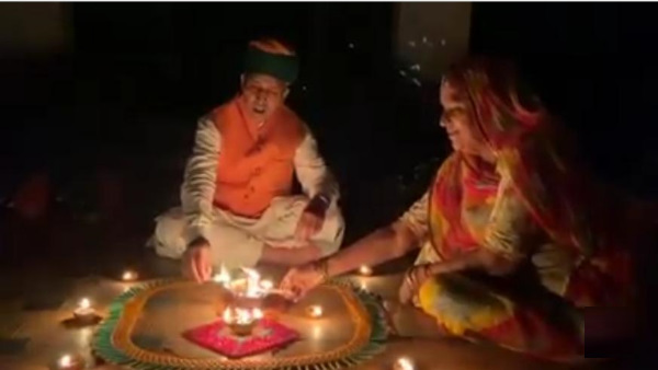 सोशल मीडिया यूजर मंत्री को ट्रोल कर रहे सोशल मीडिया यूजर मंत्री को ट्रोल कर रहे