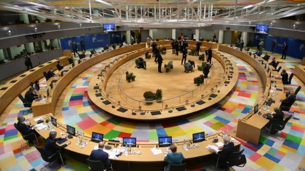 होंगे तीन अहम समझौते