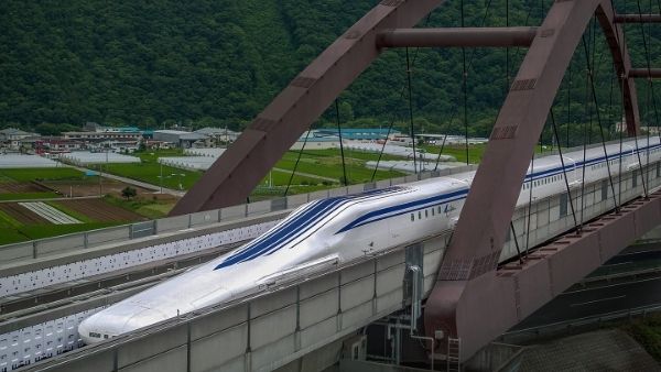 जापान में समय को लेकर अजीब जुनून