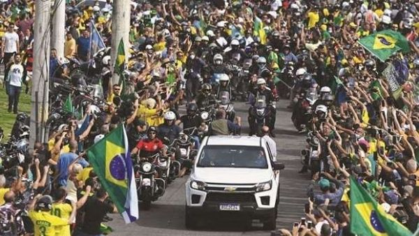 रैली में लाखों लोगों की भीड़