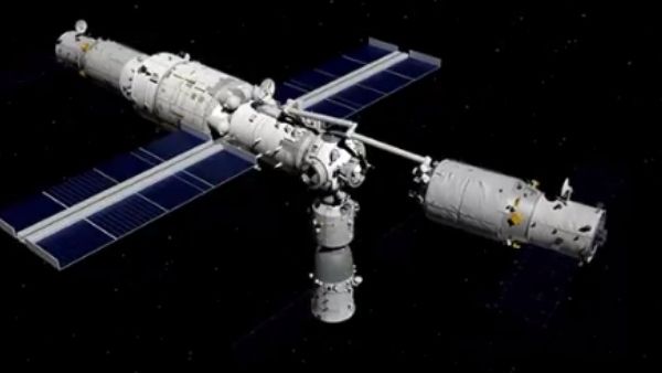 T आकार है चीनी स्पेस स्टेशन