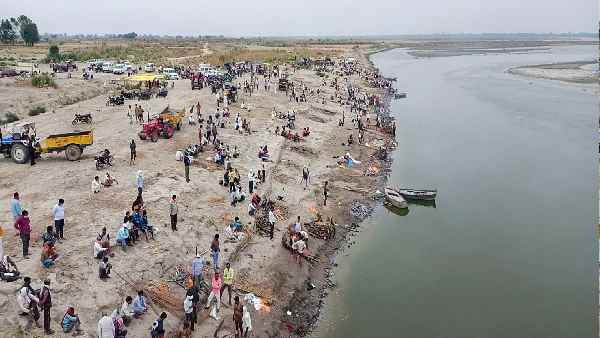 नदी में शवों को देखकर मचा था बवाल