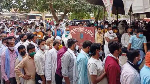 बाराबंकी में मतगणना केंद्र का हाल बाराबंकी में मतगणना केंद्र का हाल