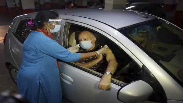 मास्क हटाने के विनाशकारी नतीजे हो सकते हैं- एक्सपर्ट