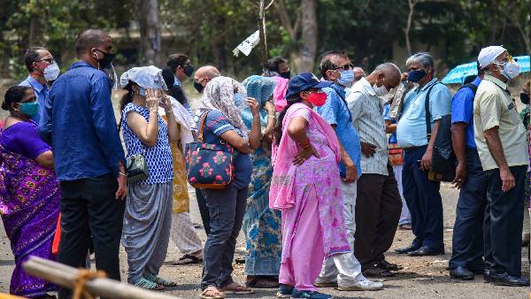 बॉलीवुड पर भी कोरोना का साया