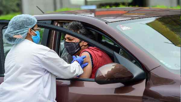 वैक्सीन पासपोर्ट को लेकर हो रही है टेंशन