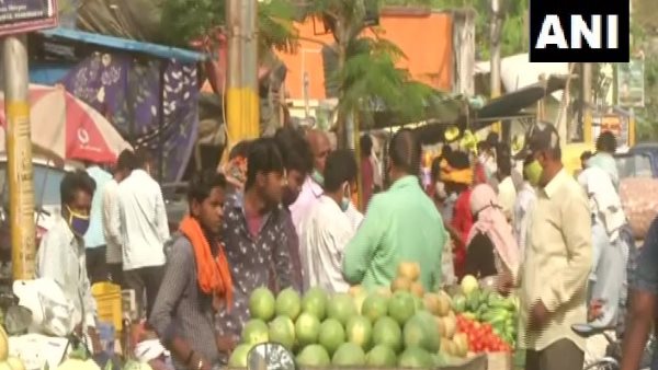 वाराणसी में द‍िखी लापरवाही