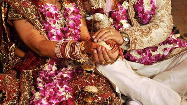 द्विविवाह एक गंभीर अपराध है द्विविवाह एक गंभीर अपराध है