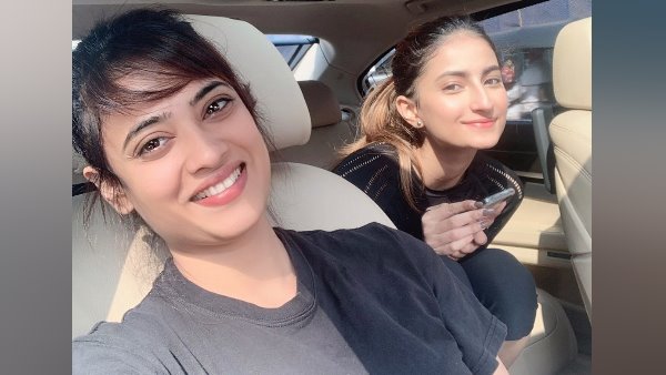 मां श्वेता सौतेले पिता अभिनव के बीच का चल रहा ये झगड़ा मां श्वेता सौतेले पिता अभिनव के बीच का चल रहा ये झगड़ा